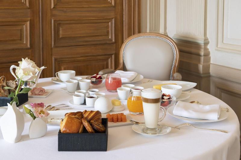 هتل Domaine Les Crayeres