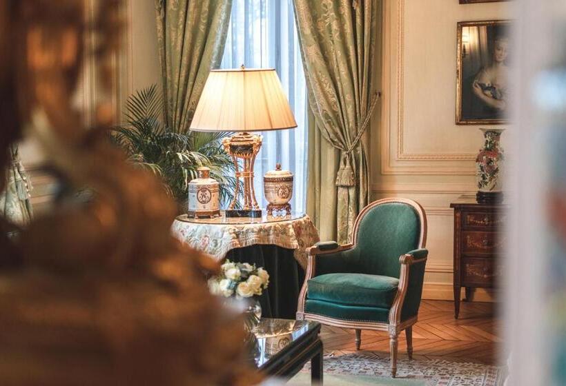 هتل Domaine Les Crayeres