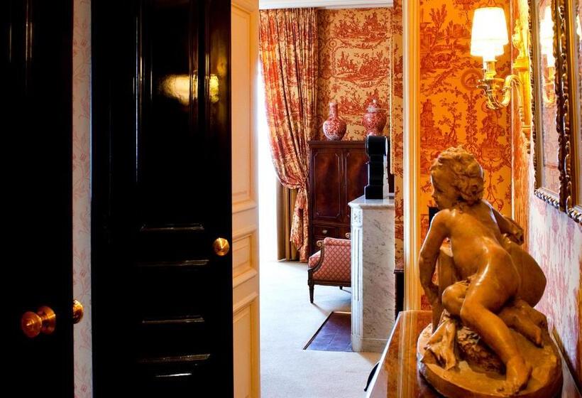 هتل Domaine Les Crayeres