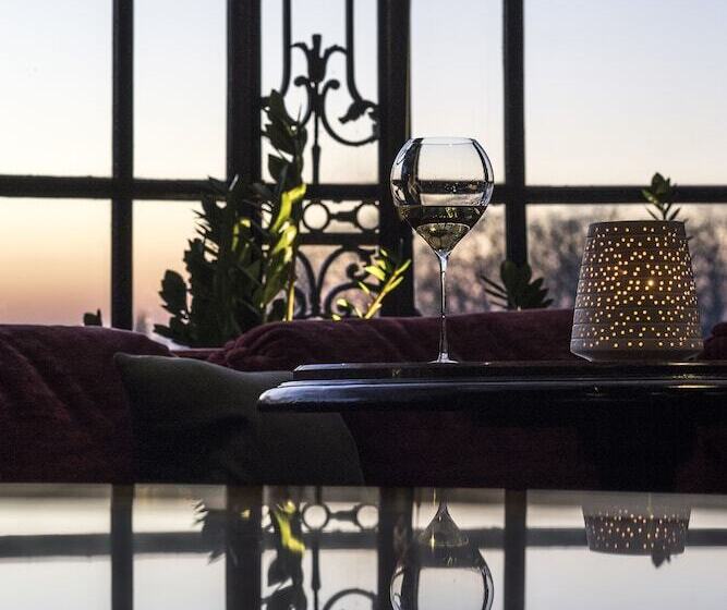 هتل Domaine Les Crayeres