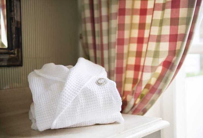 هتل Domaine Les Crayeres