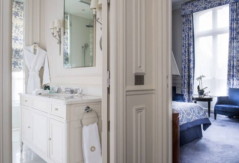 هتل Domaine Les Crayeres