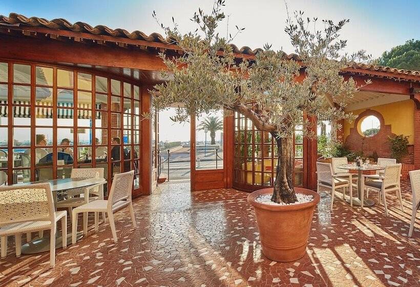 ホテル Ermitage De L Oasis & Spa  Cannes Mandelieu