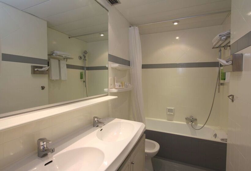 Golden Tulip Cannes Hotel De Paris