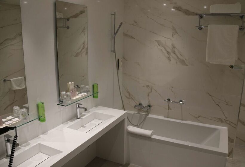 Golden Tulip Cannes Hotel De Paris