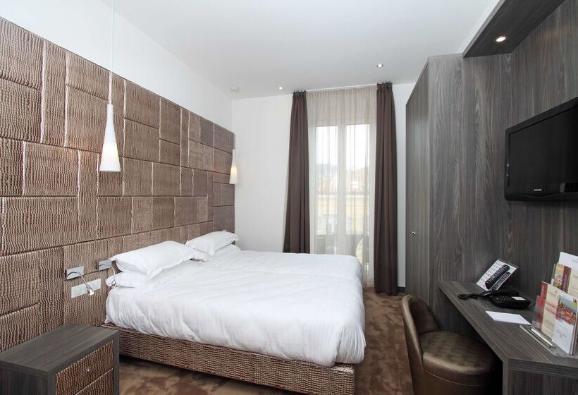 Golden Tulip Cannes Hotel De Paris