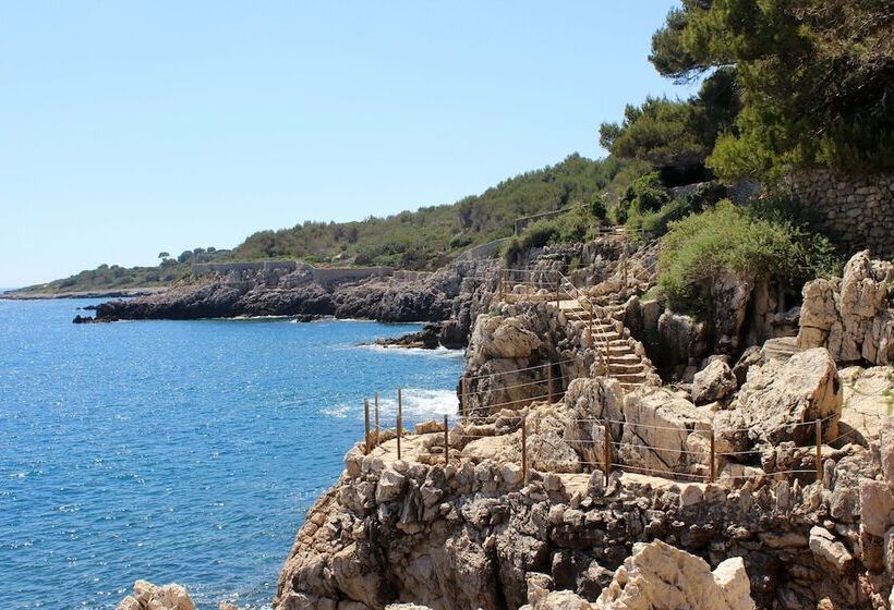 Golden Tulip Cannes Hotel De Paris