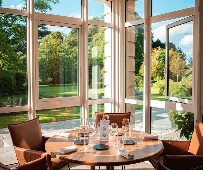 Отель Grand Hôtel Château De Sully Piscine & Spa