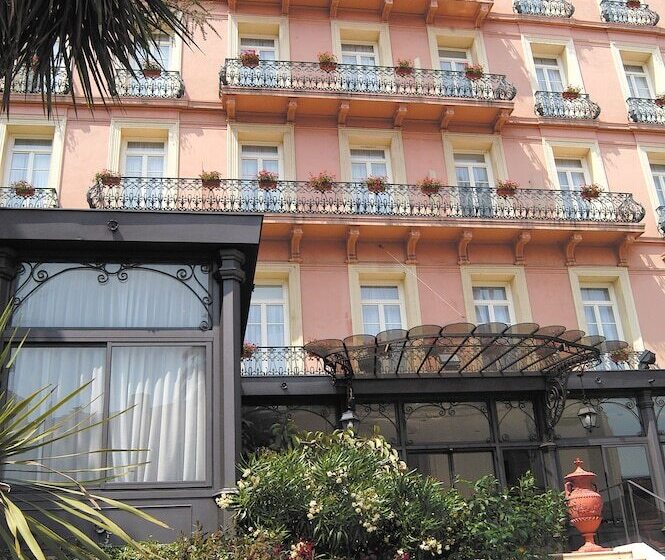 هتل Grand Hôtel Des Ambassadeurs