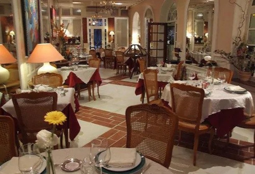 Отель Hôtel De France