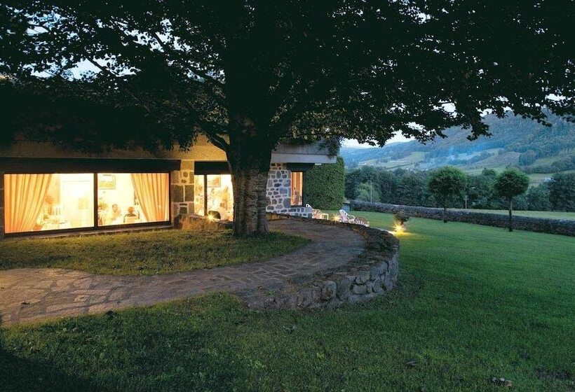 Отель Hostellerie De La Maronne