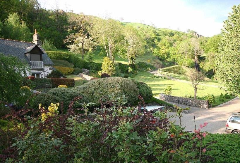 Отель Hostellerie De La Maronne