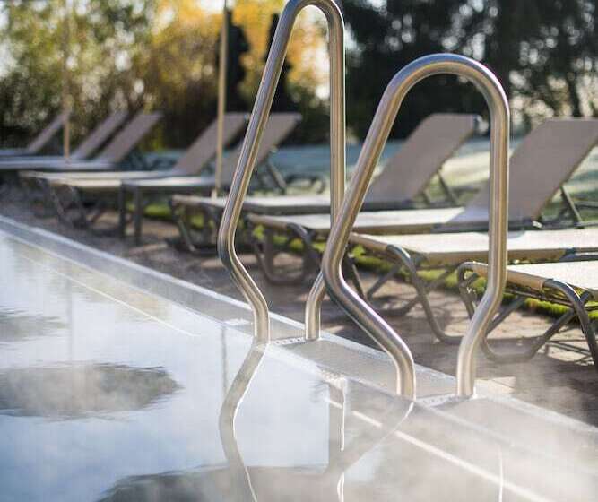 בית מלון כפרי Hostellerie Des Chateaux & Spa