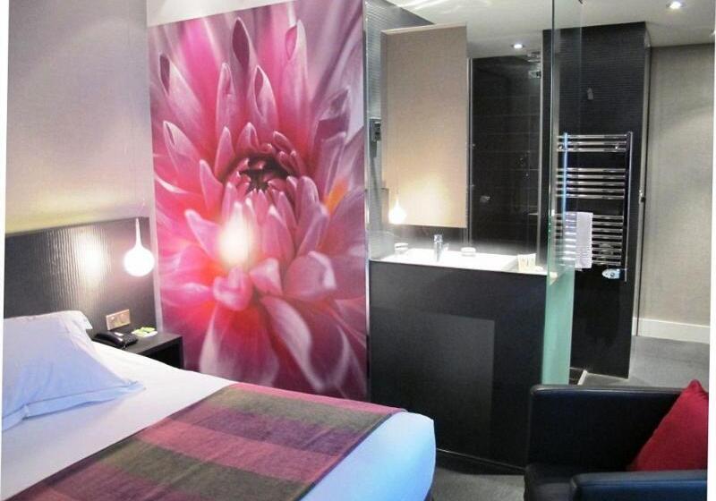 هتل Hostellerie Du Chapeau Rouge