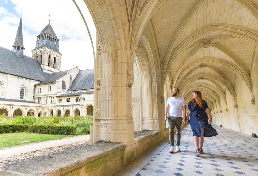 Logis Hotel La Croix Blanche Fontevraud