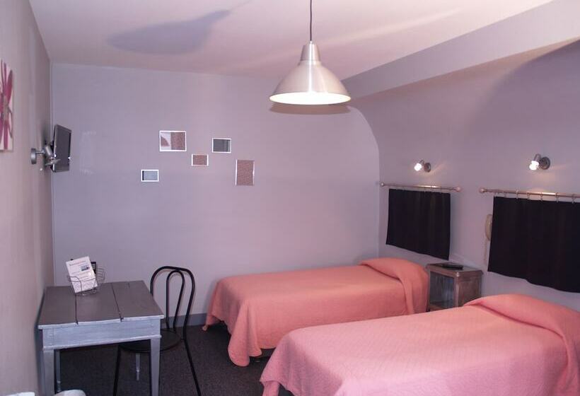 فندق Hôtel Central