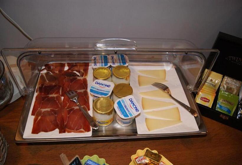 فندق Hôtel Central