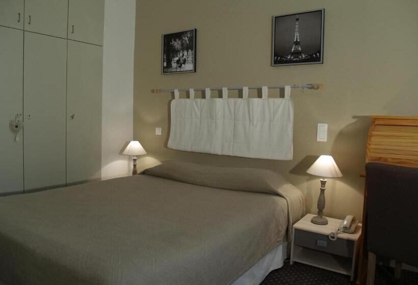 فندق Hôtel Central