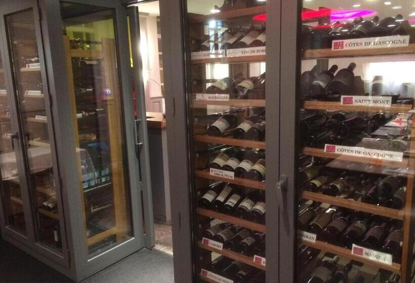 Отель Hôtel De France