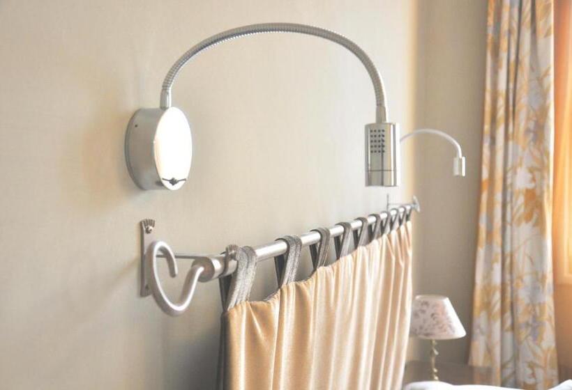 Отель Hôtel De France