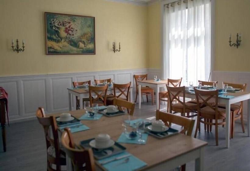 Отель Hôtel De France