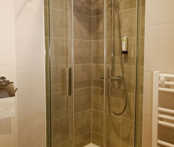 فندق Hôtel De France Vire