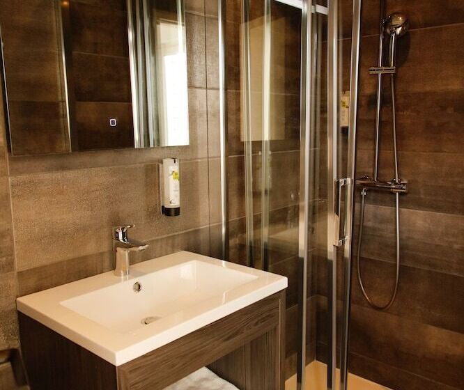 فندق Hôtel De France Vire