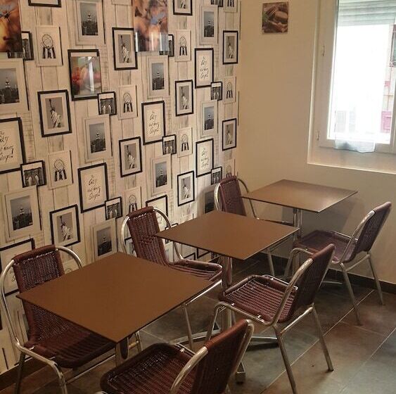 בית מלון כפרי Hôtel De La Boëtie