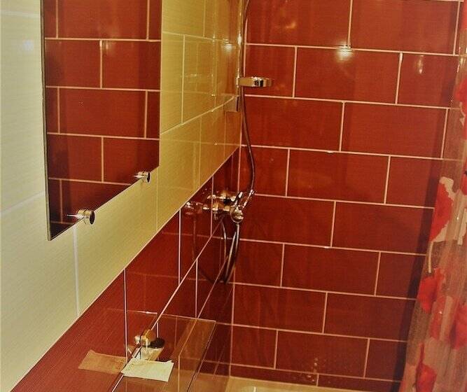 בית מלון כפרי Hôtel De La Boëtie