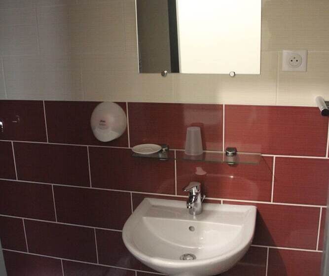 בית מלון כפרי Hôtel De La Boëtie