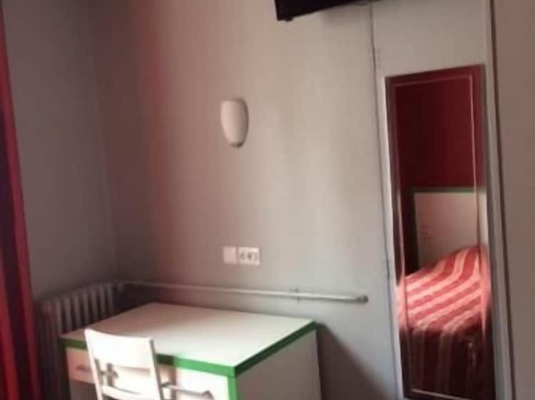 호텔 Hôtel Des Arcades