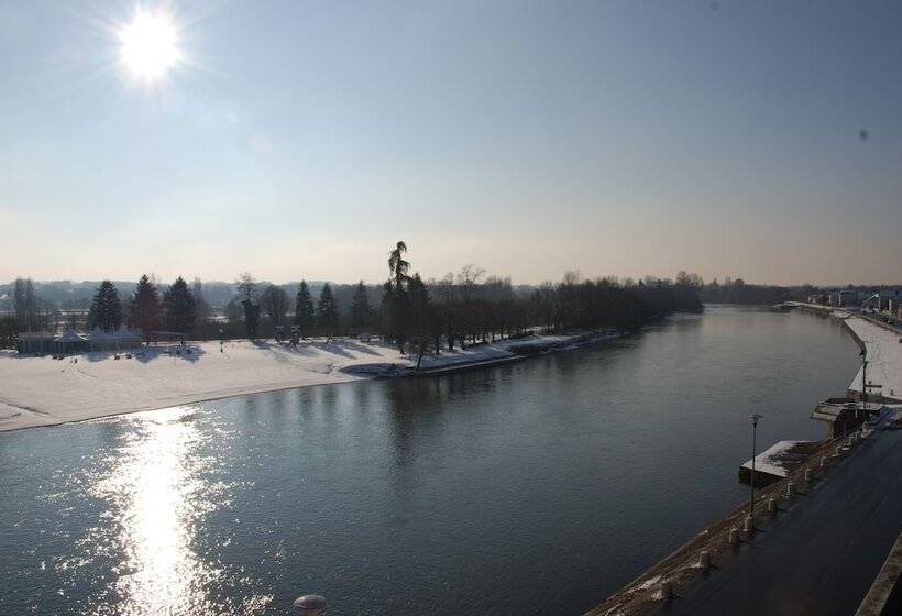 בית מלון כפרי Hôtel Le Bellevue Montrichard 3 étoiles