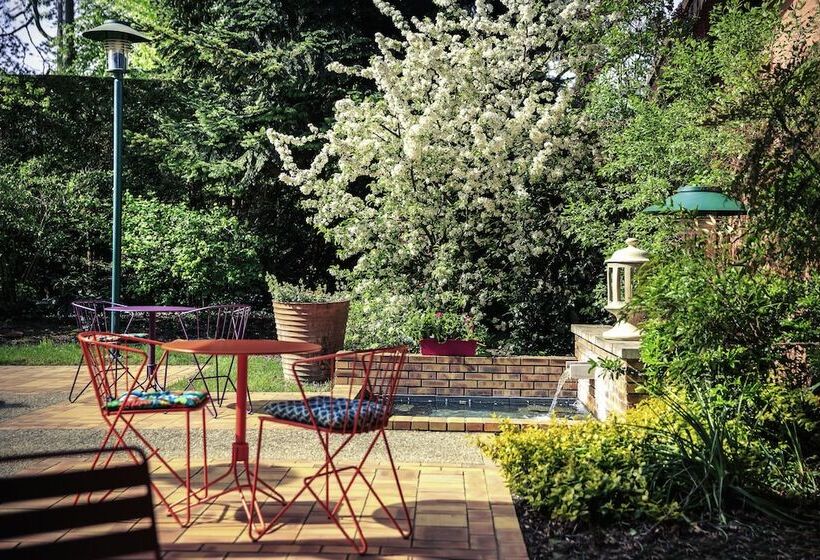 ホテル Hôtel Mercure Bourgenbresse