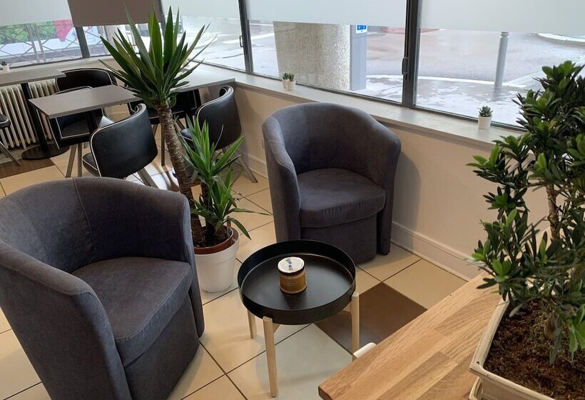 Отель Hôtel Vieille Tour Centre Rouen