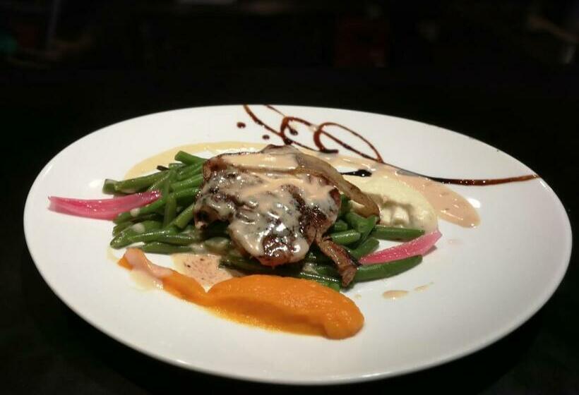 Отель Hôtel Des Lilas