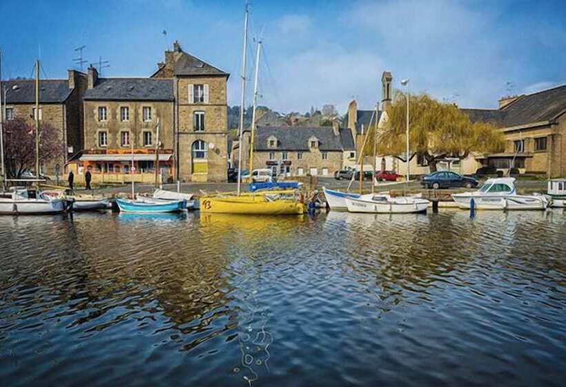 Отель Ibis Saintbrieuc Yffiniac