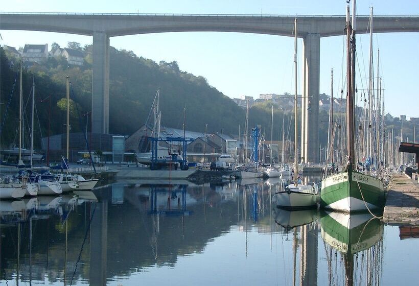 Отель Ibis Saintbrieuc Yffiniac