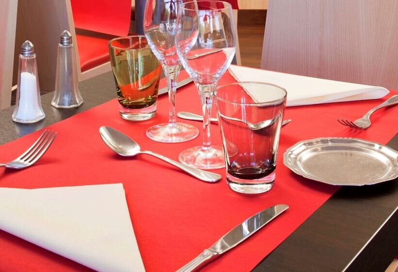 ホテル Ibis Styles Chinon