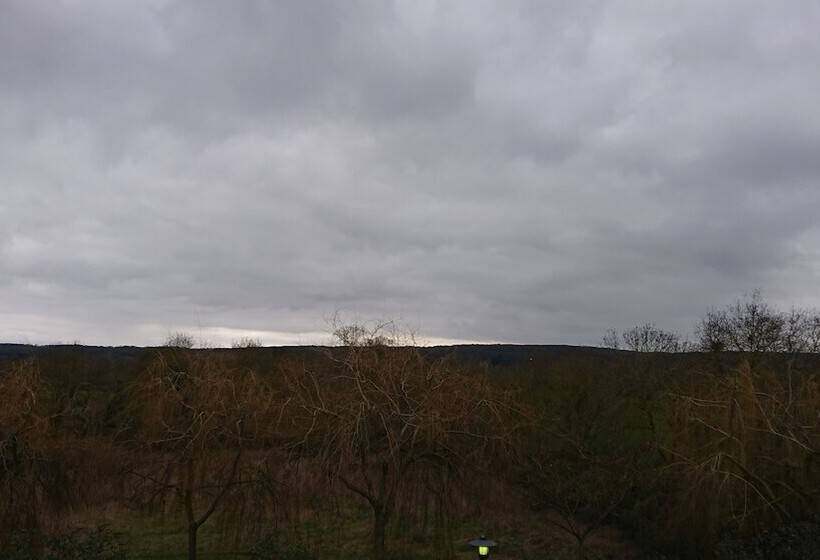 ホテル Ibis Styles Chinon