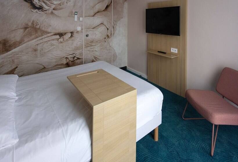 ホテル Ibis Styles Chinon