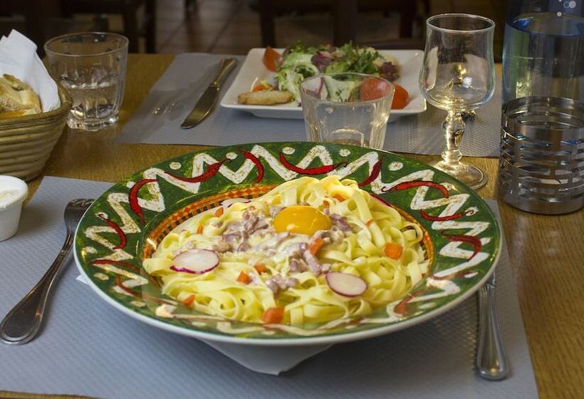 فندق Inn Design Resto Novo Bourges