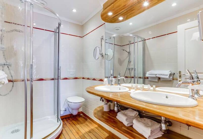 فندق Kyriad Saint Malo Centre Plage