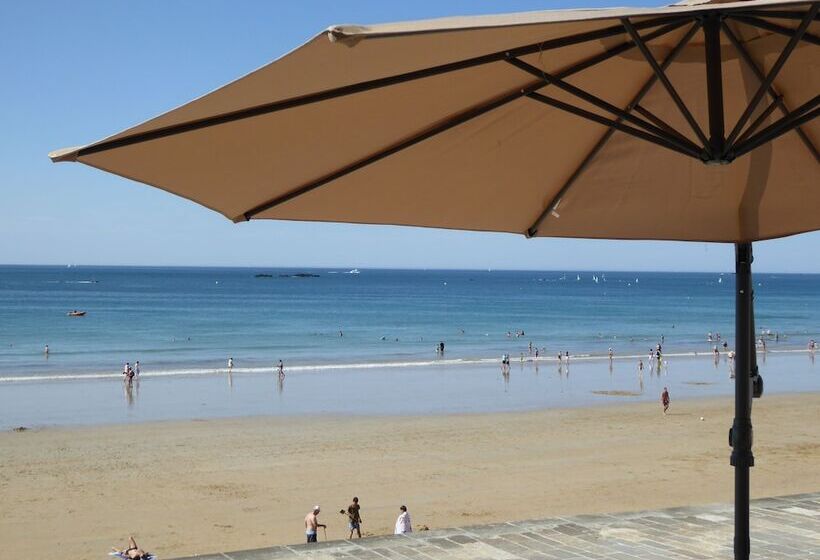 فندق Kyriad Saint Malo Centre Plage