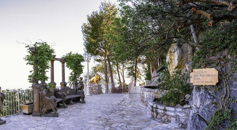 בית מלון כפרי La Chevre D Or