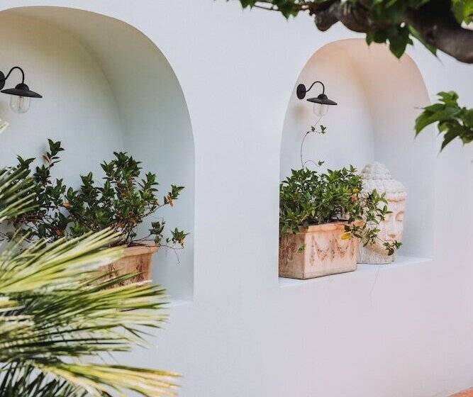 Отель Hôtel La Villa Cannes