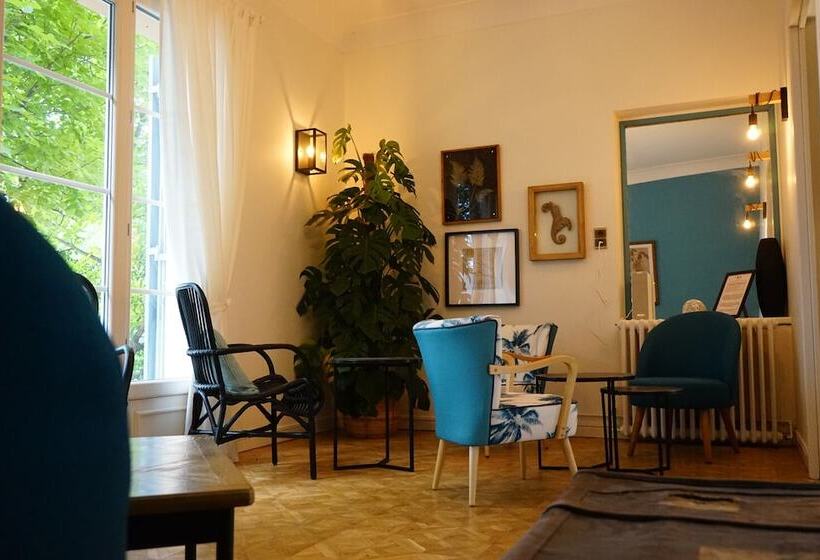 Logis Hotel Le Blason De Provence