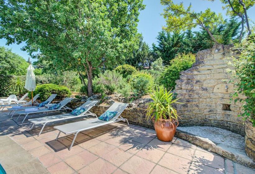 Logis Hotel Le Blason De Provence