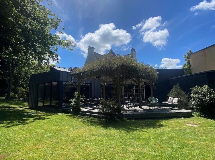 ホテル Le Clos Du Pontic Logis Et Cit