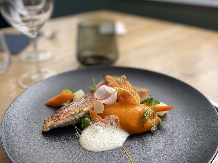 ホテル Le Clos Du Pontic Logis Et Cit