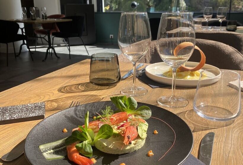 ホテル Le Clos Du Pontic Logis Et Cit